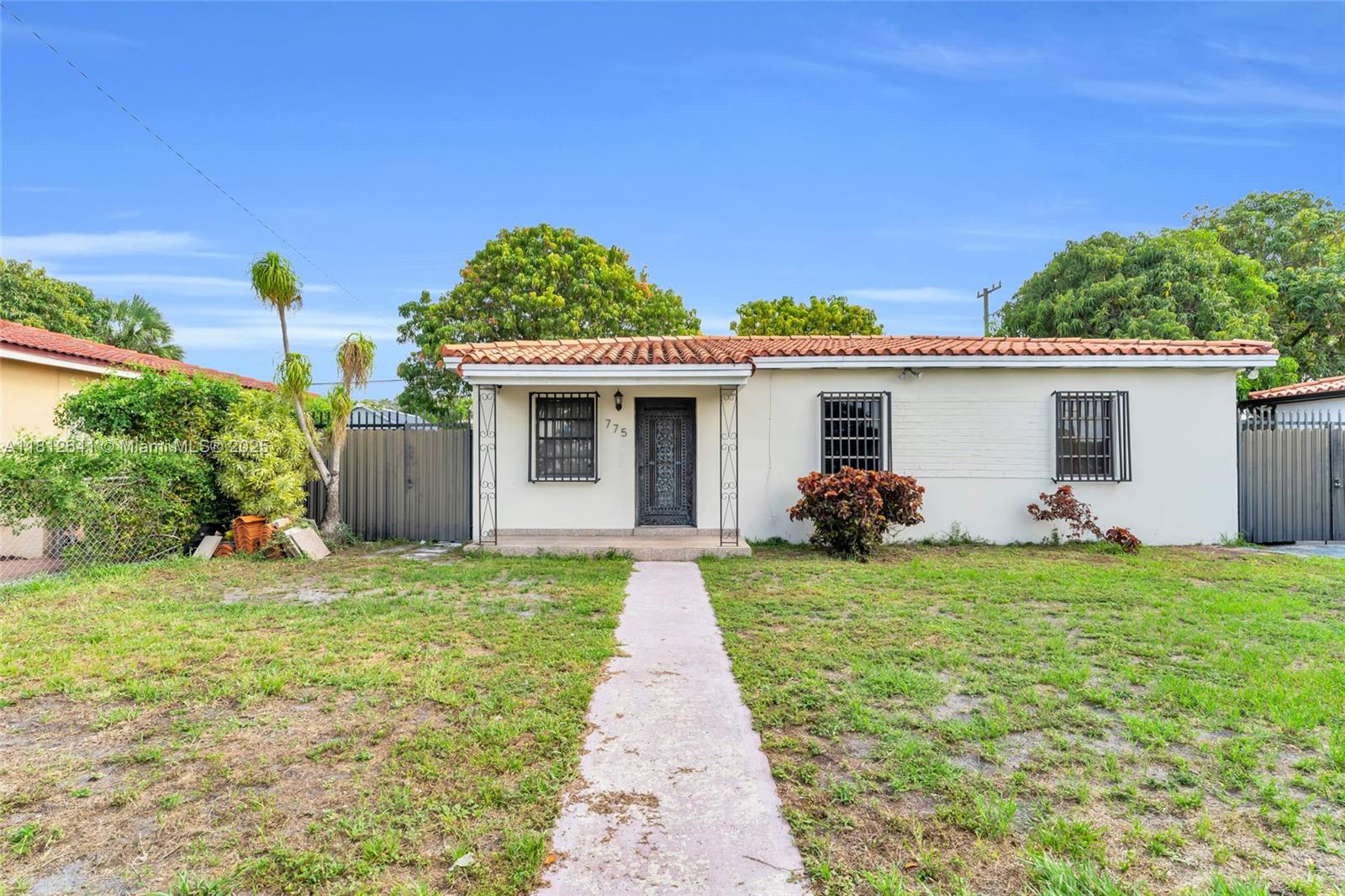 Property for Sale at 775 E 8th St, Hialeah, Miami-Dade County, Florida - Bedrooms: 2 
Bathrooms: 2  - $500,000