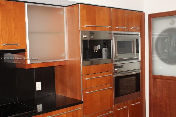 JADE RESIDENCES AT BRICKE - Residential Lease