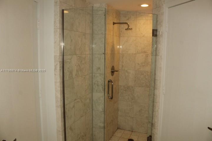 JADE RESIDENCES AT BRICKE - Residential Lease