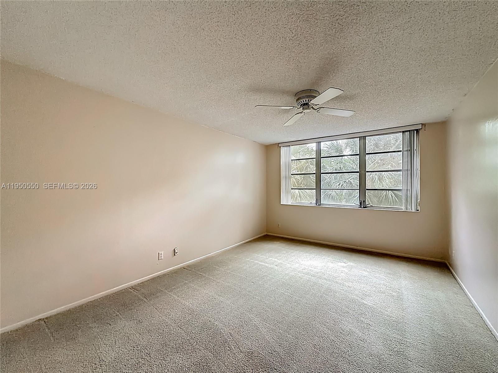 NO 124 PALM-AIRE COUNTRY - Residential