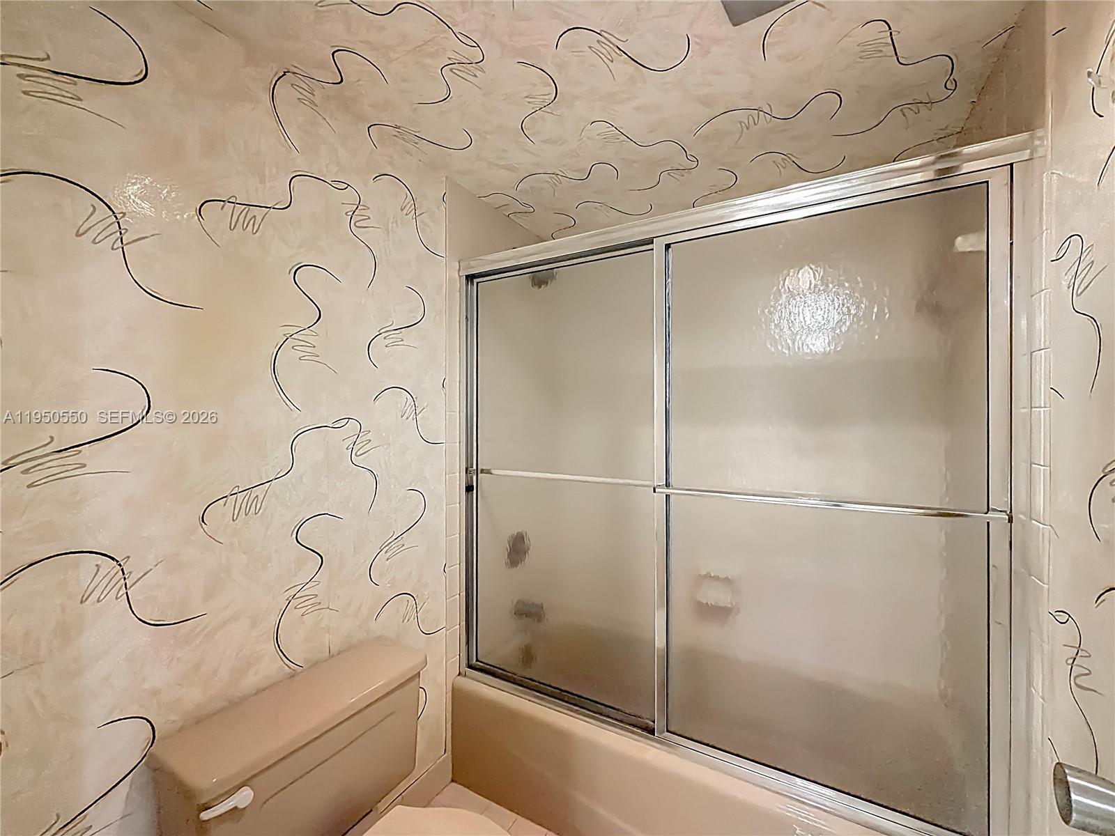 NO 124 PALM-AIRE COUNTRY - Residential