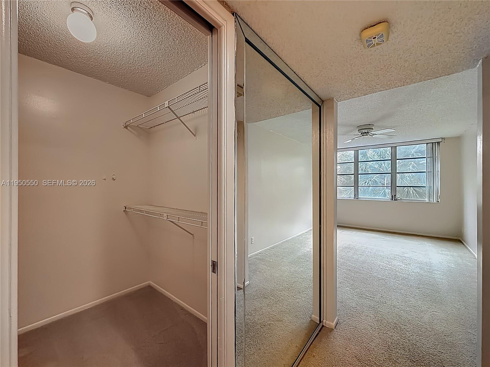 NO 124 PALM-AIRE COUNTRY - Residential