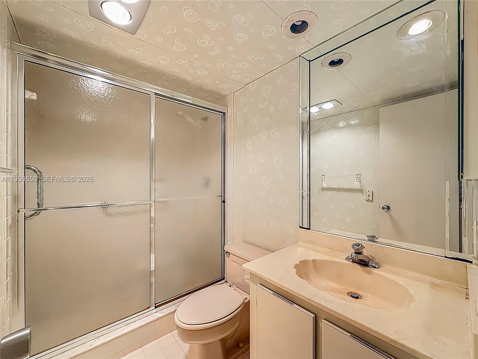 NO 124 PALM-AIRE COUNTRY - Residential