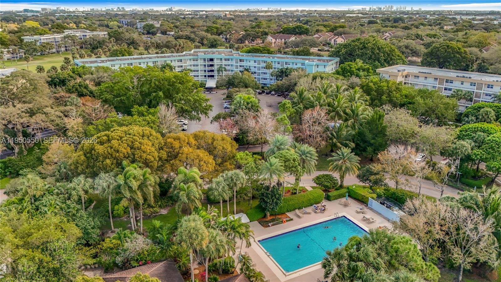 NO 124 PALM-AIRE COUNTRY - Residential