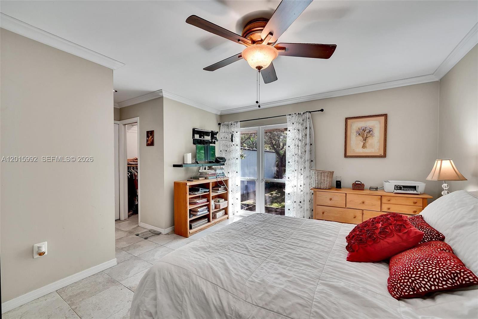 HOLLYWOOD GARDENS CONDOMI - Residential Lease