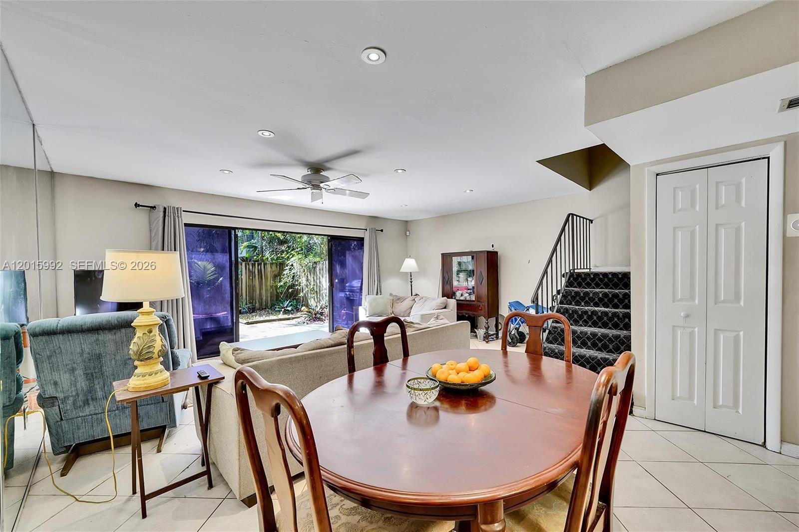HOLLYWOOD GARDENS CONDOMI - Residential Lease
