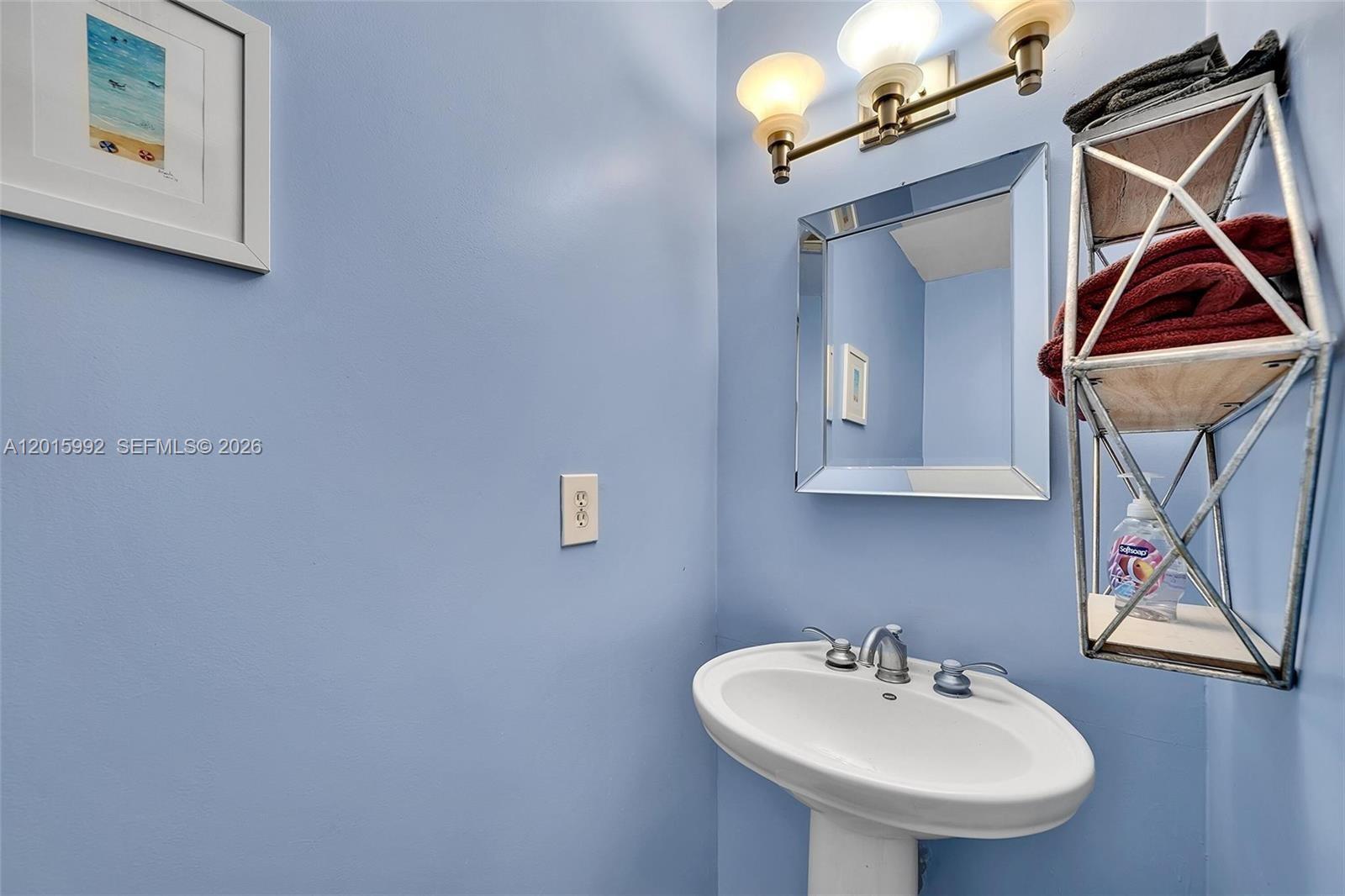 HOLLYWOOD GARDENS CONDOMI - Residential Lease