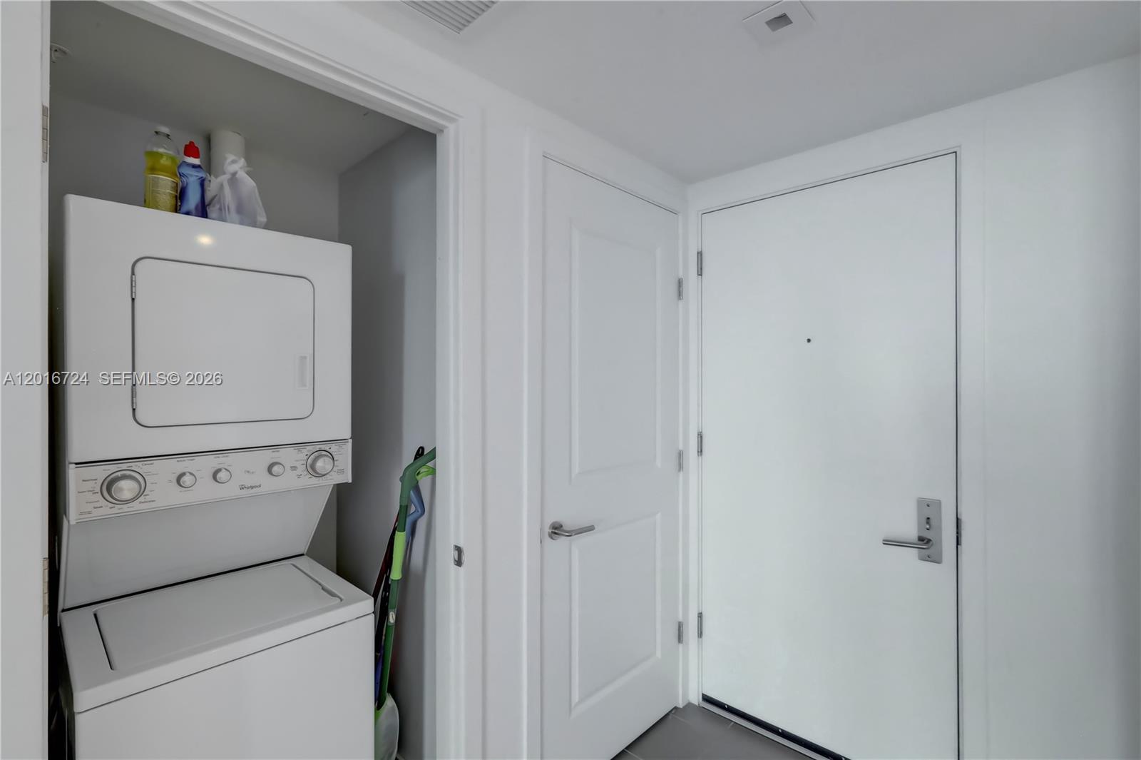 CANVAS CONDO - Residential Lease