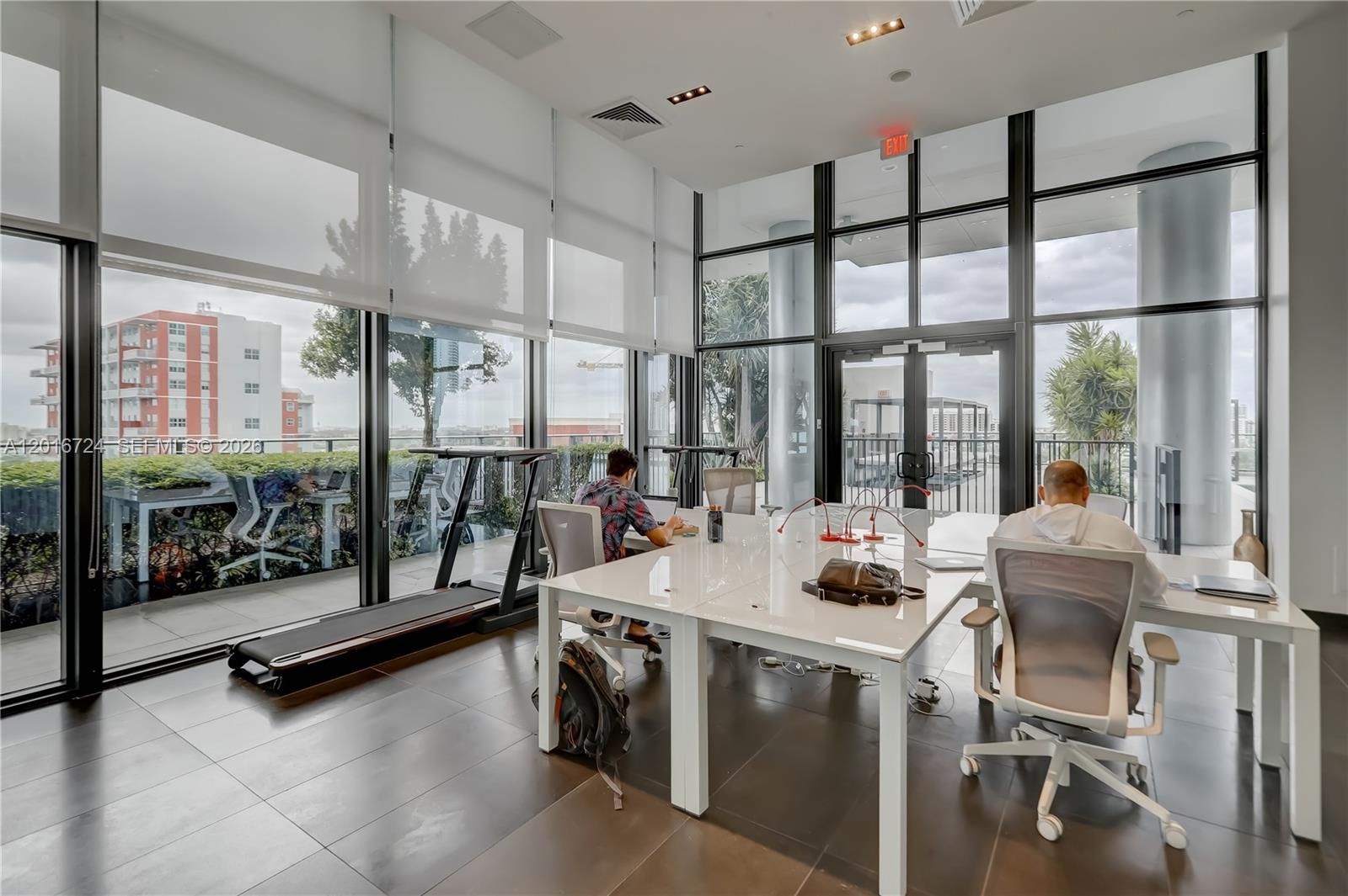 CANVAS CONDO - Residential Lease