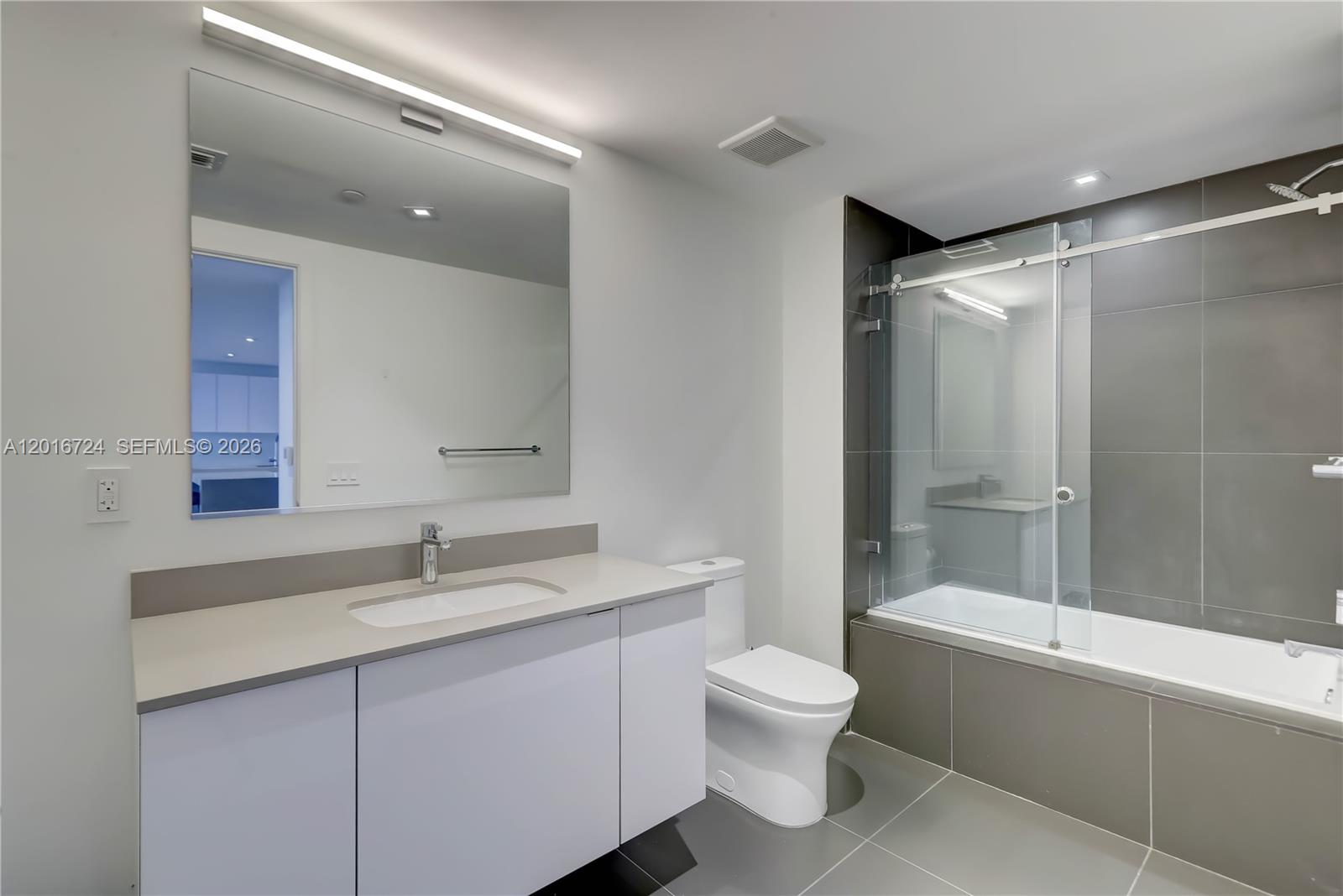 CANVAS CONDO - Residential Lease