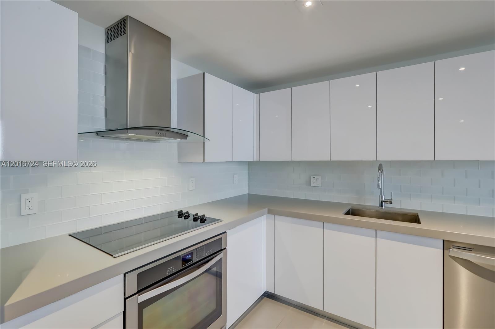CANVAS CONDO - Residential Lease
