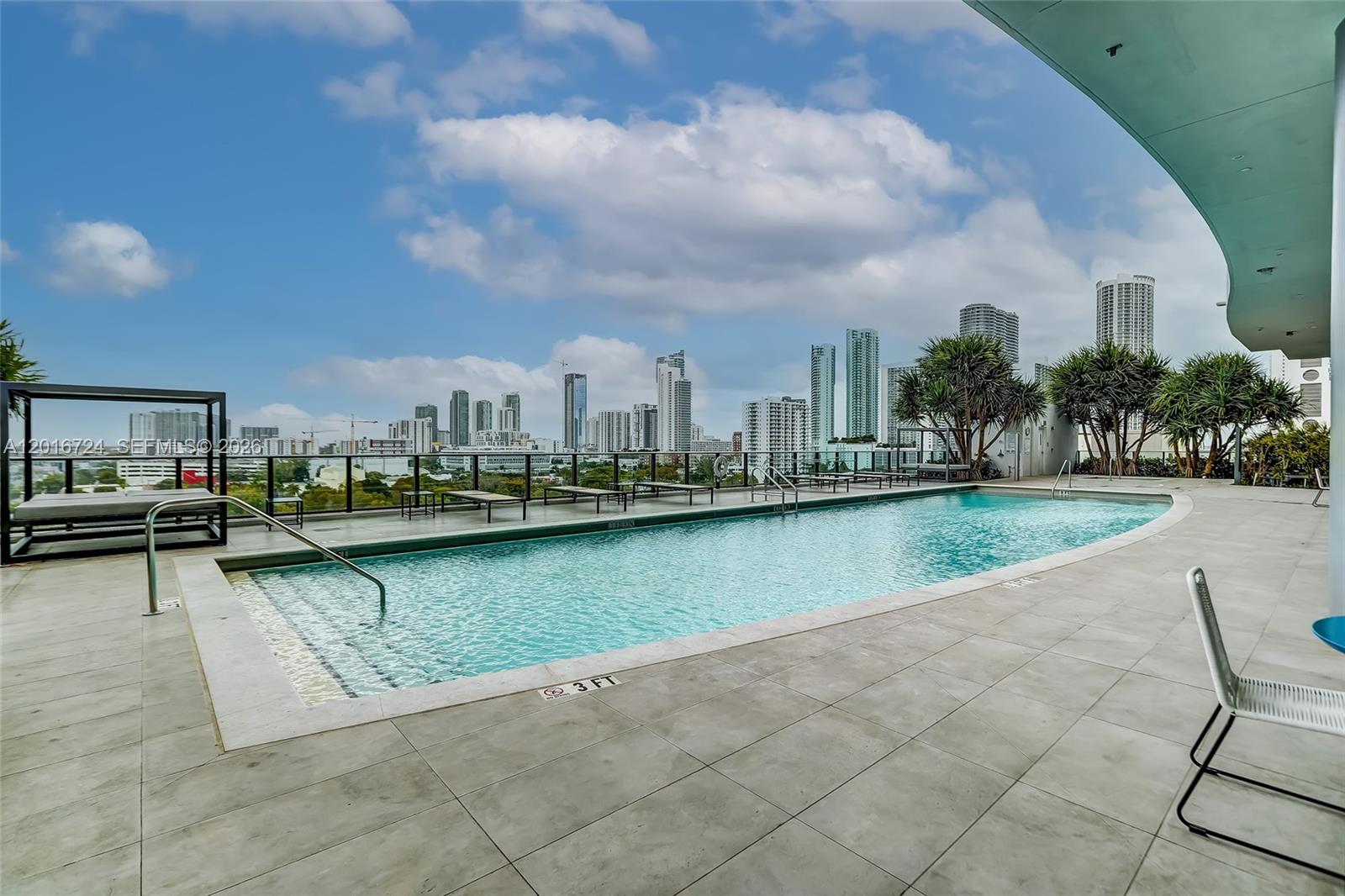CANVAS CONDO - Residential Lease