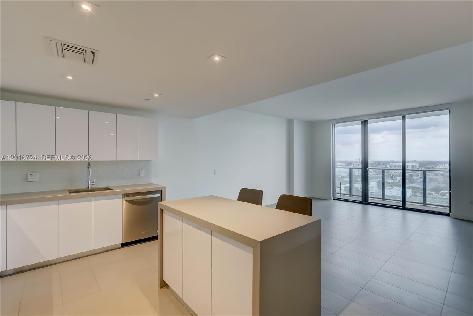 CANVAS CONDO - Residential Lease