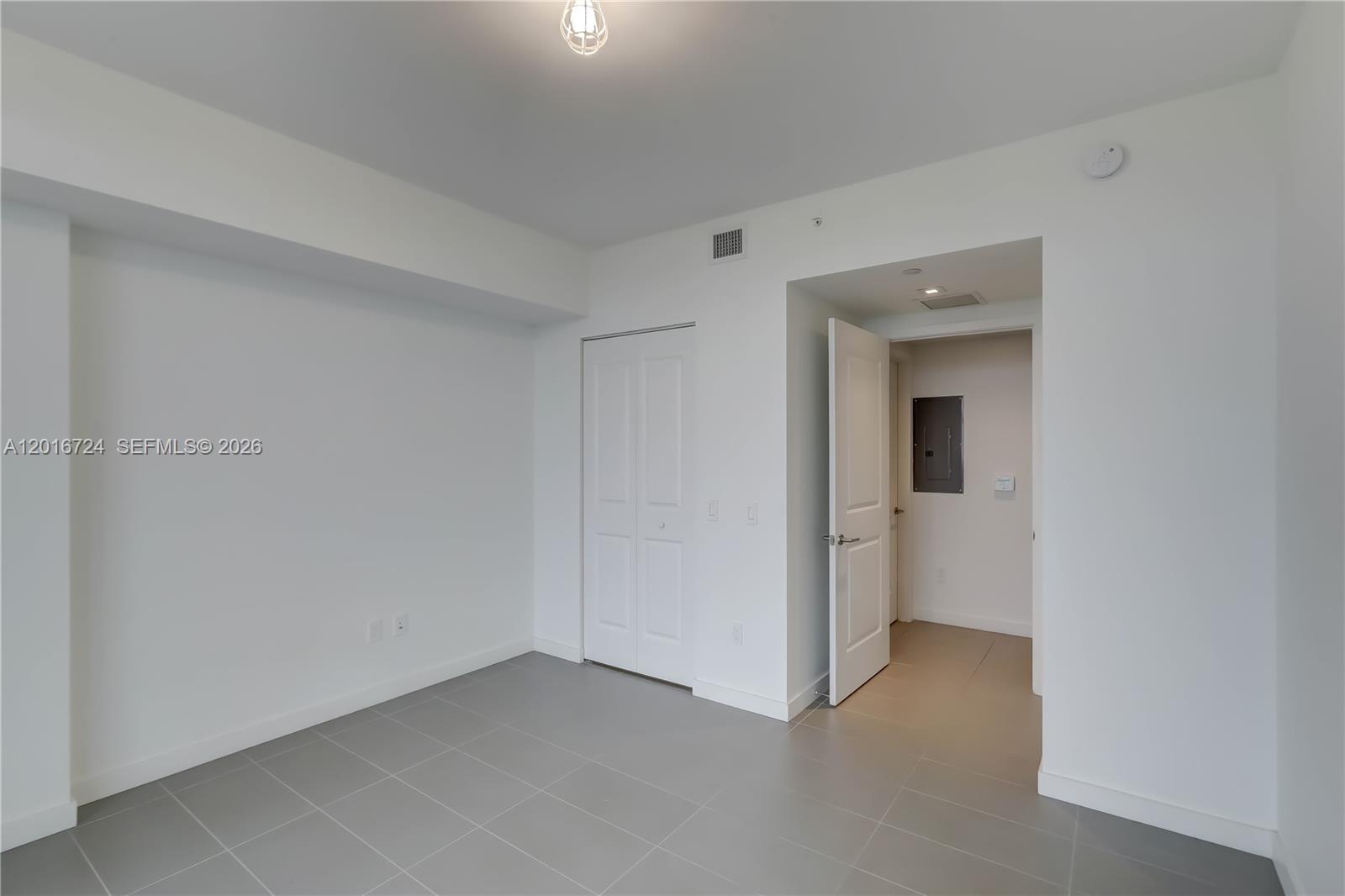 CANVAS CONDO - Residential Lease