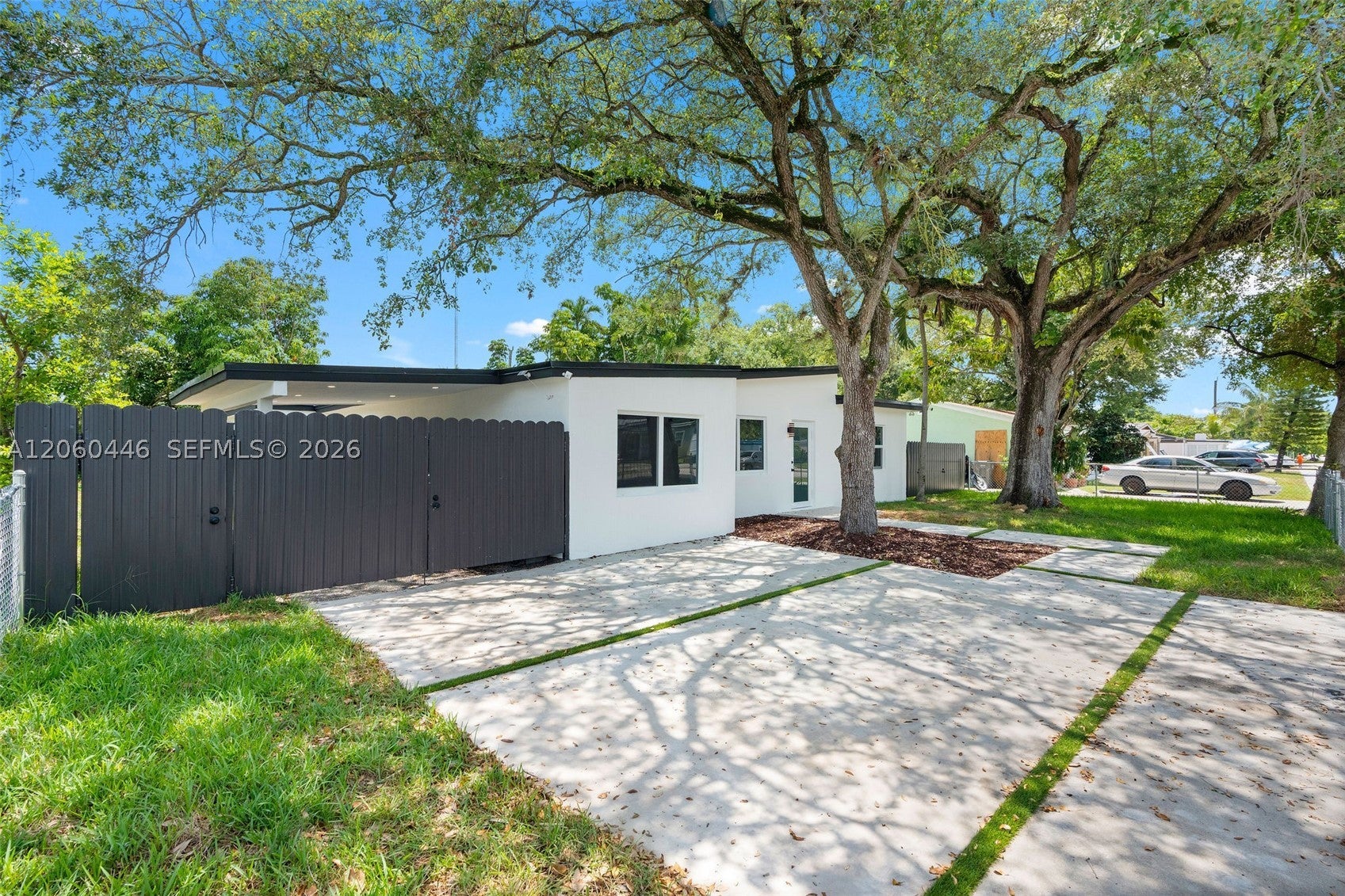 35 Allen Rd, West Park FL 33023