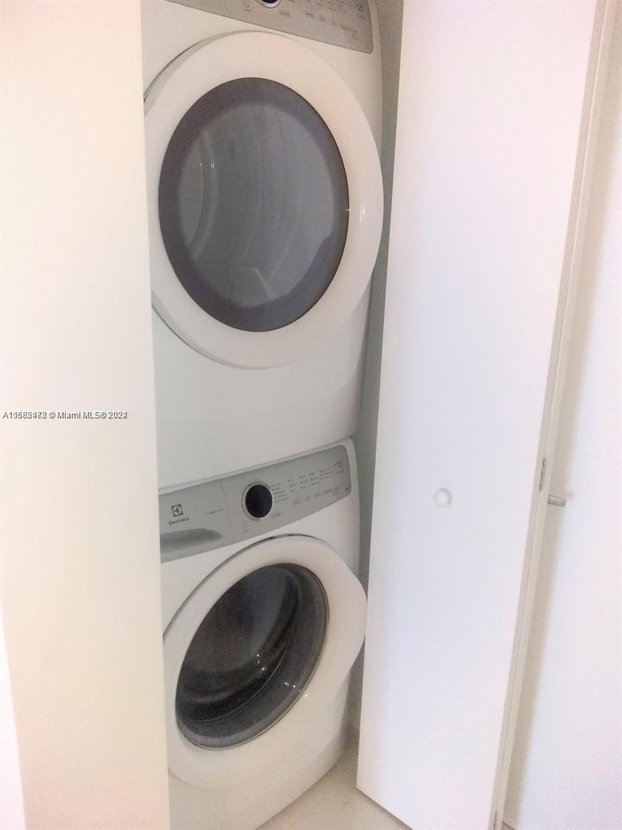 The Harbour South Condo - Residential