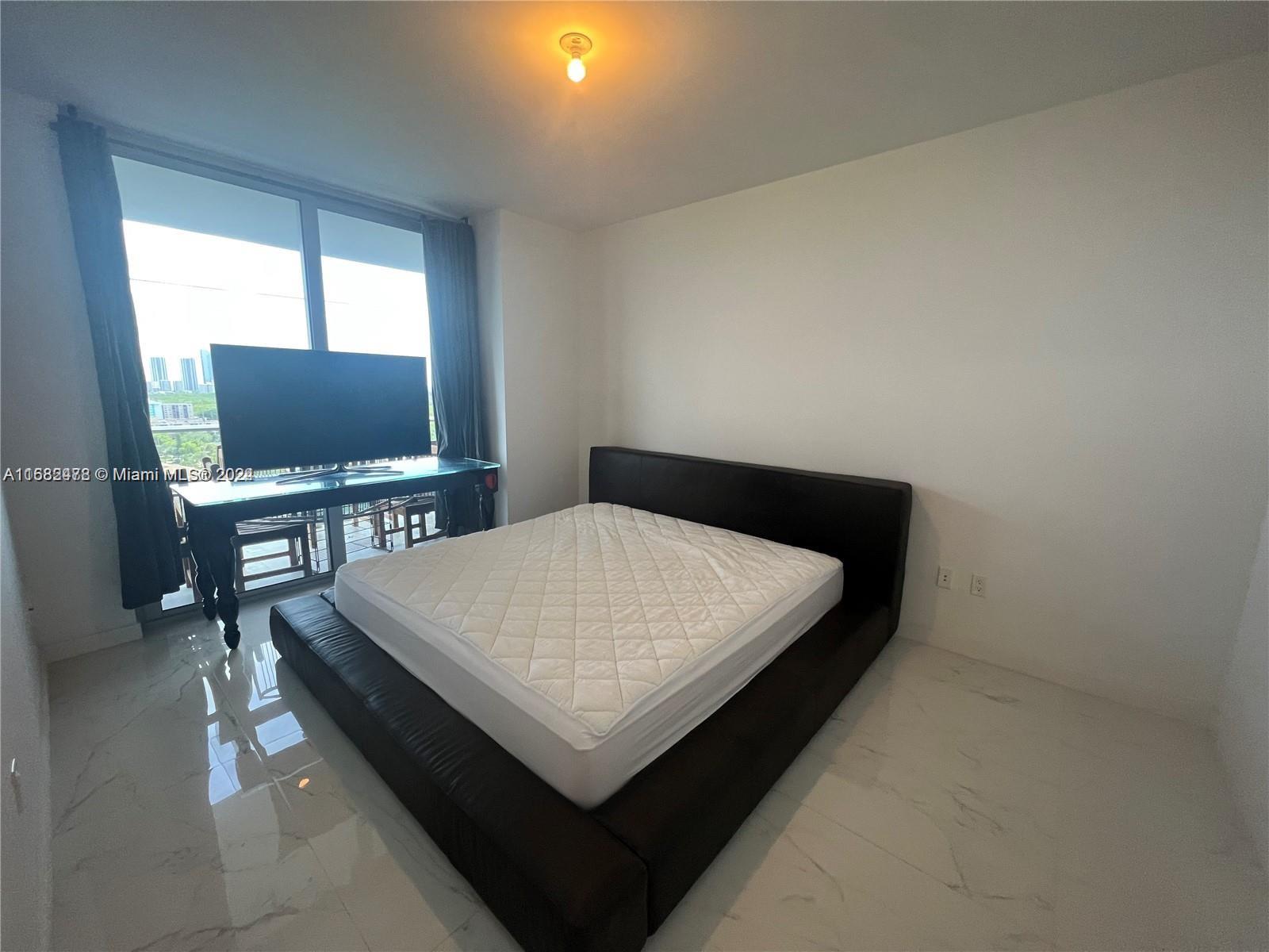 The Harbour South Condo - Residential