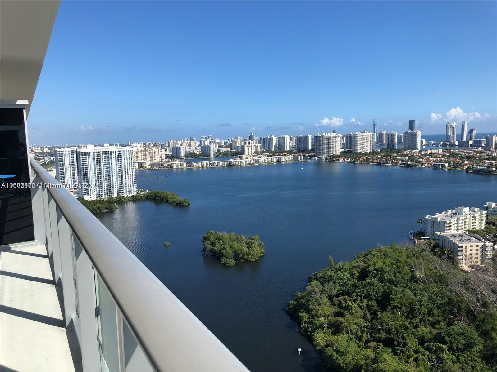 The Harbour South Condo - Residential