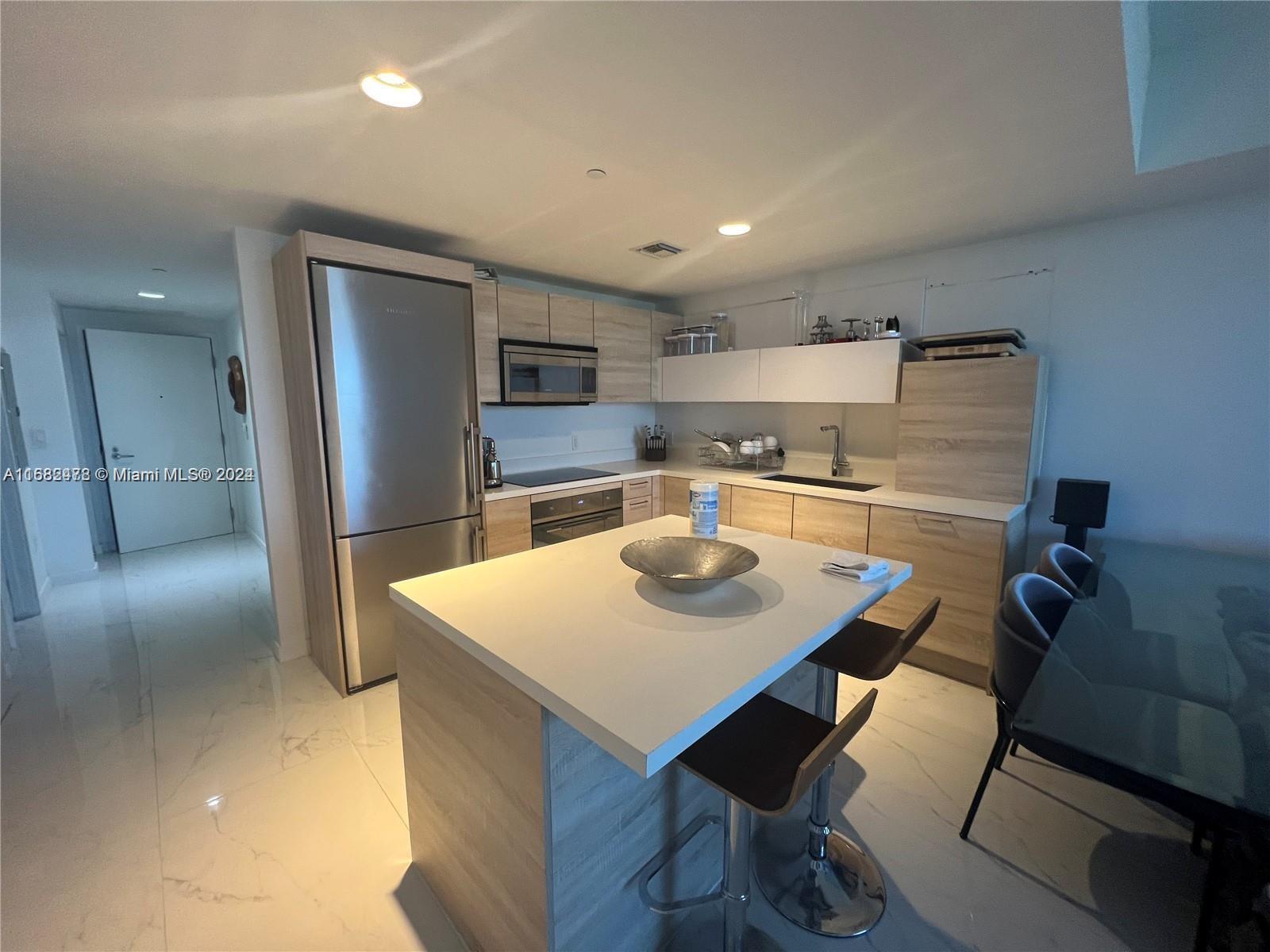 16385 Biscayne Blvd 2020