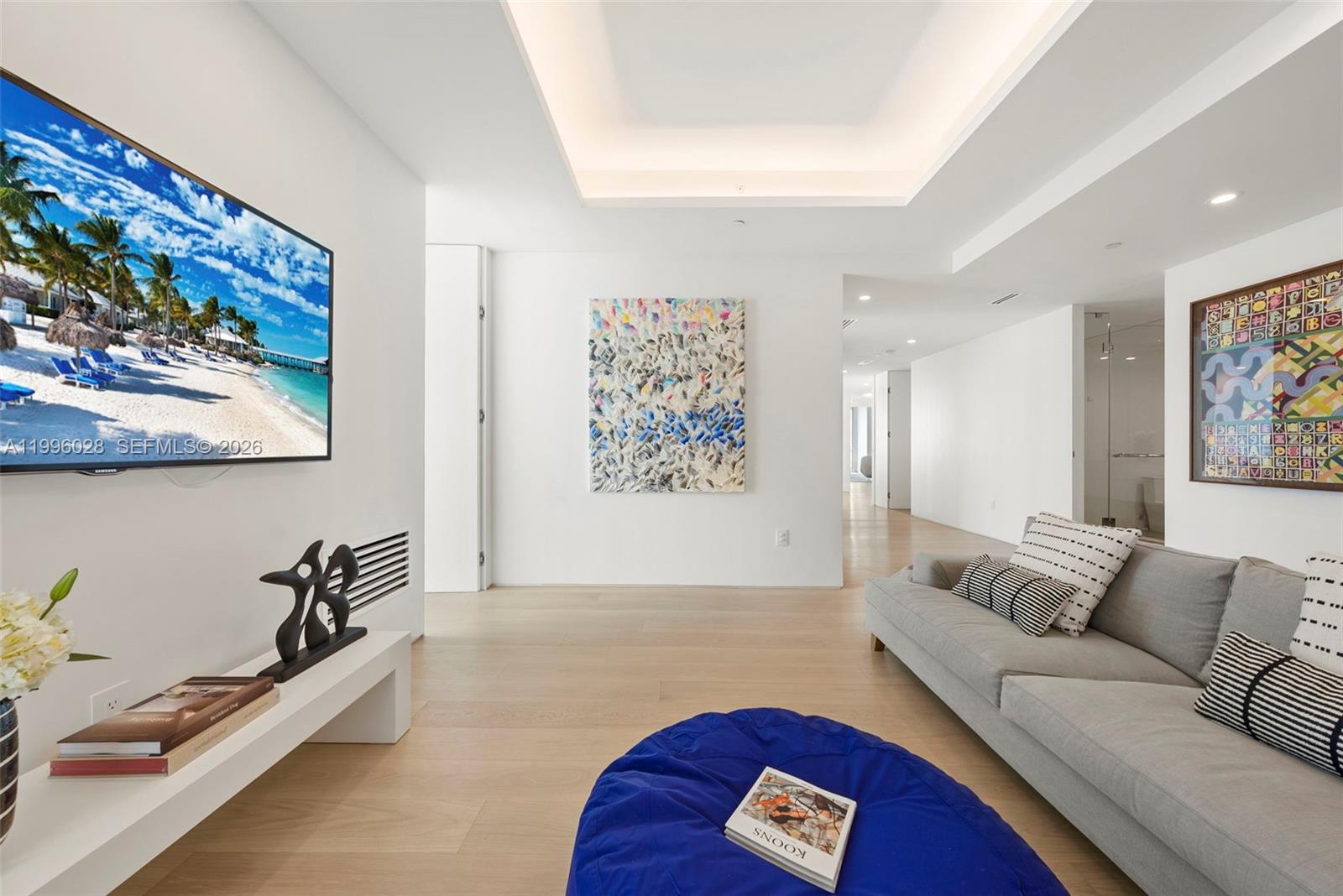 CONTINUUM ON SOUTH BEACH - Residential