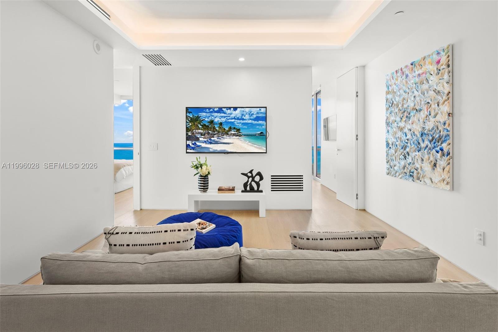 CONTINUUM ON SOUTH BEACH - Residential