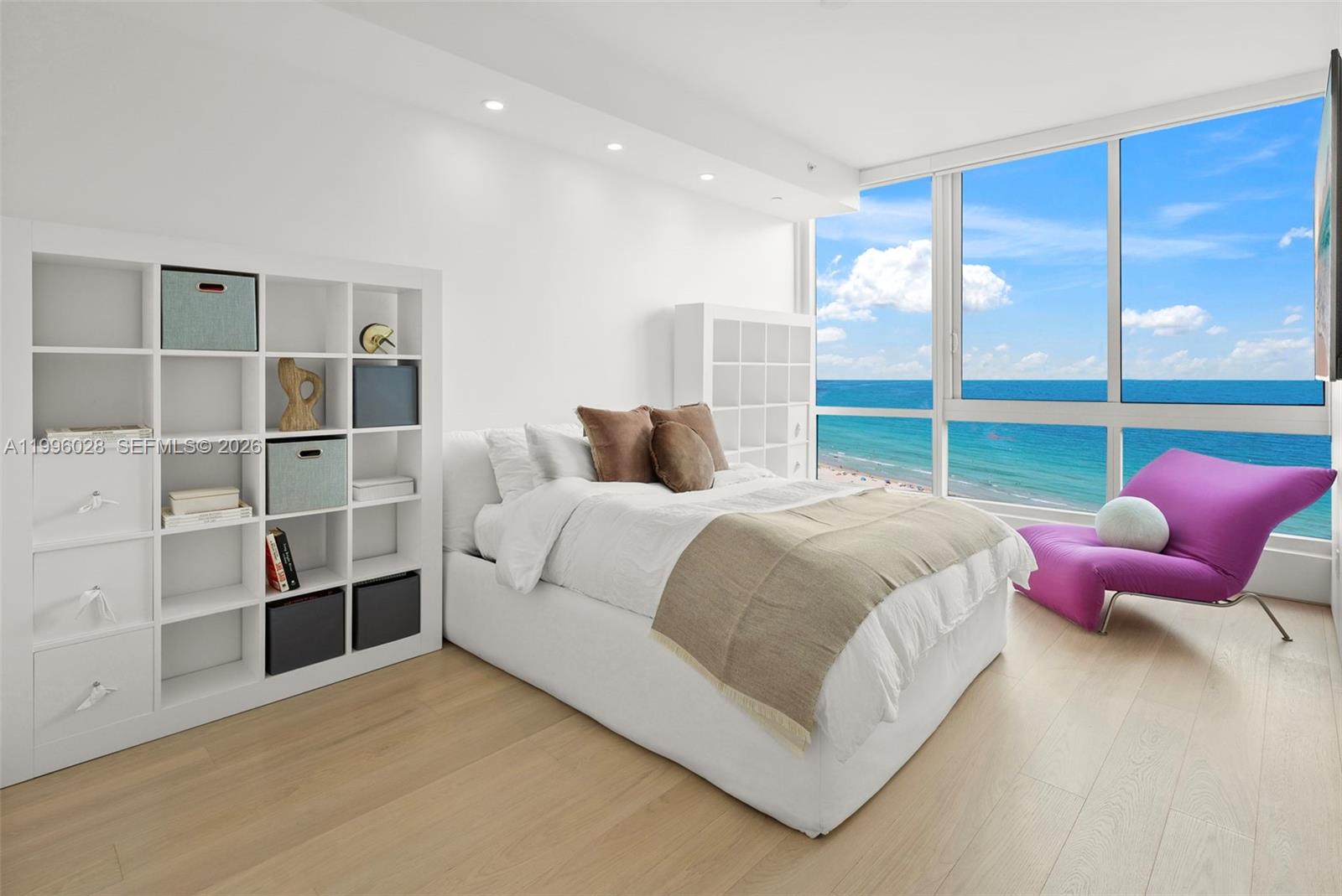 CONTINUUM ON SOUTH BEACH - Residential