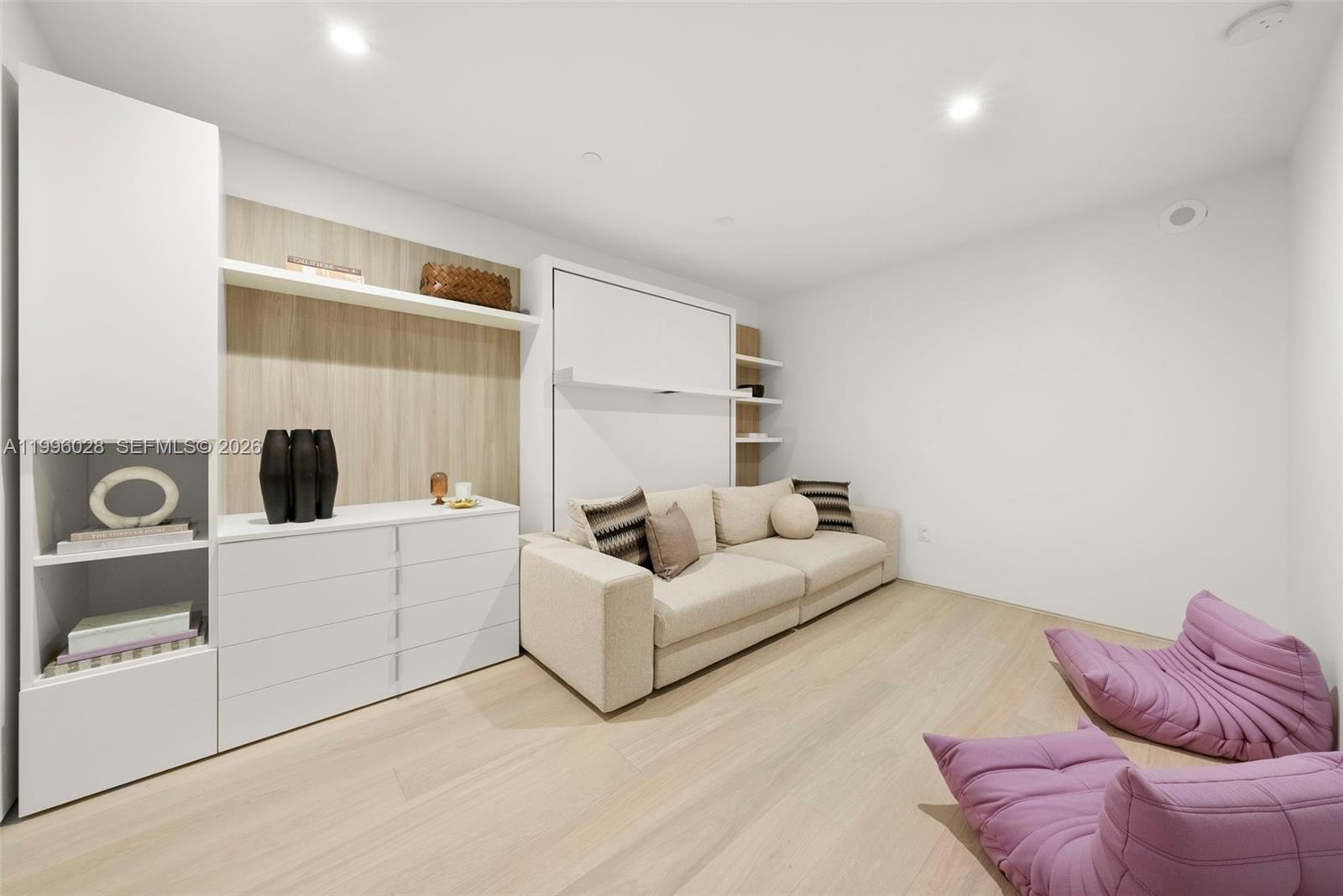 CONTINUUM ON SOUTH BEACH - Residential