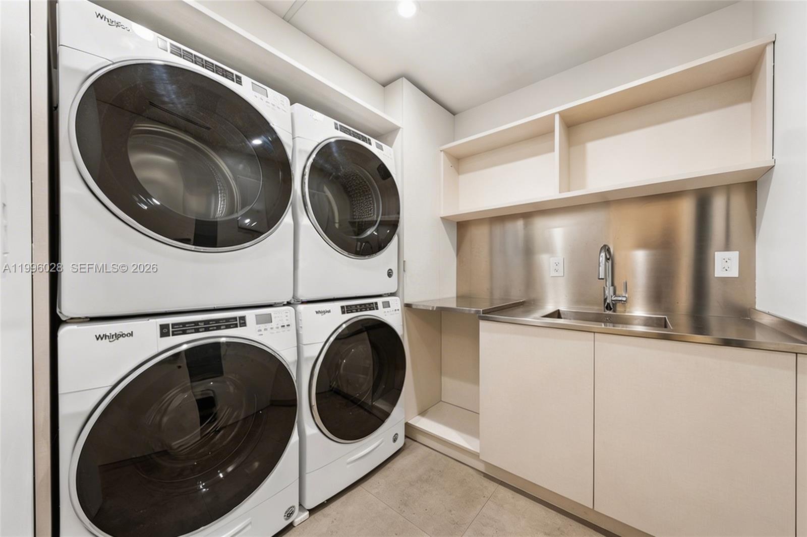 CONTINUUM ON SOUTH BEACH - Residential