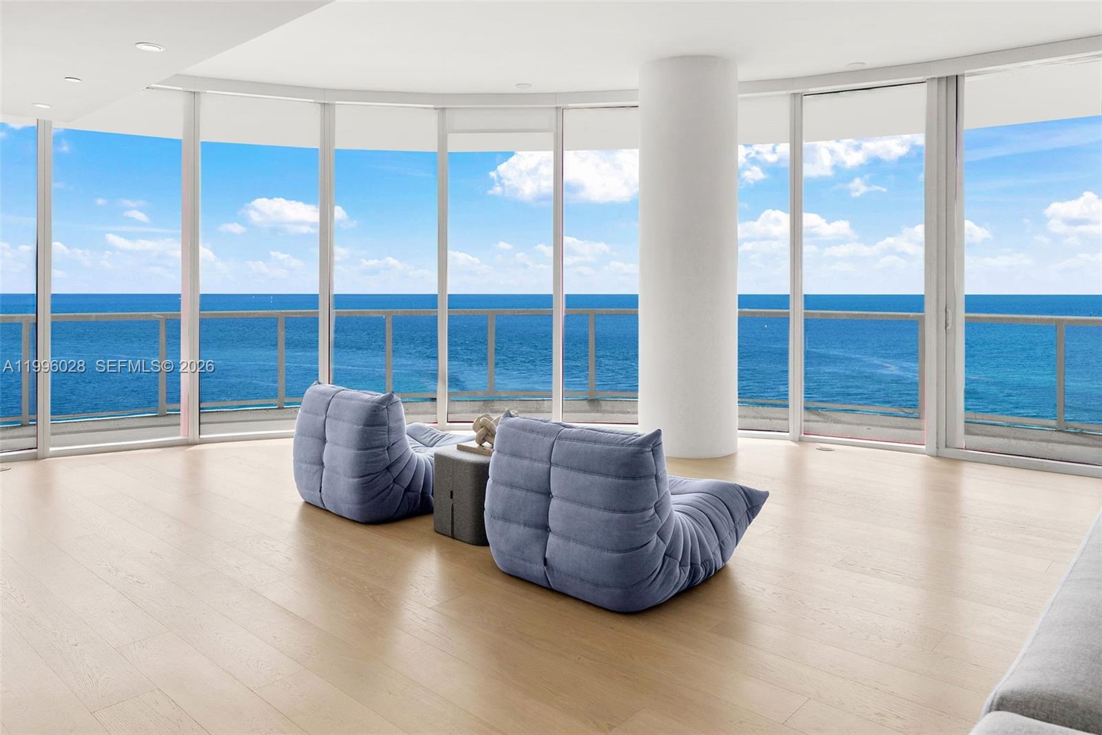 CONTINUUM ON SOUTH BEACH - Residential