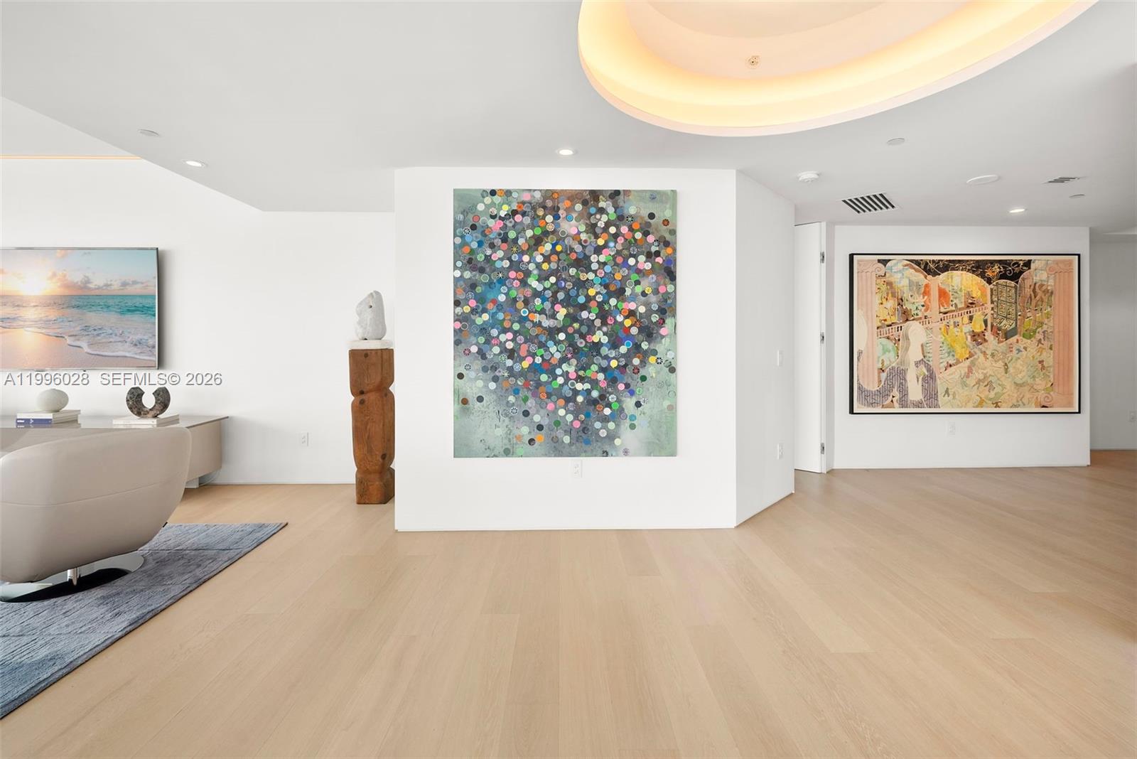 CONTINUUM ON SOUTH BEACH - Residential