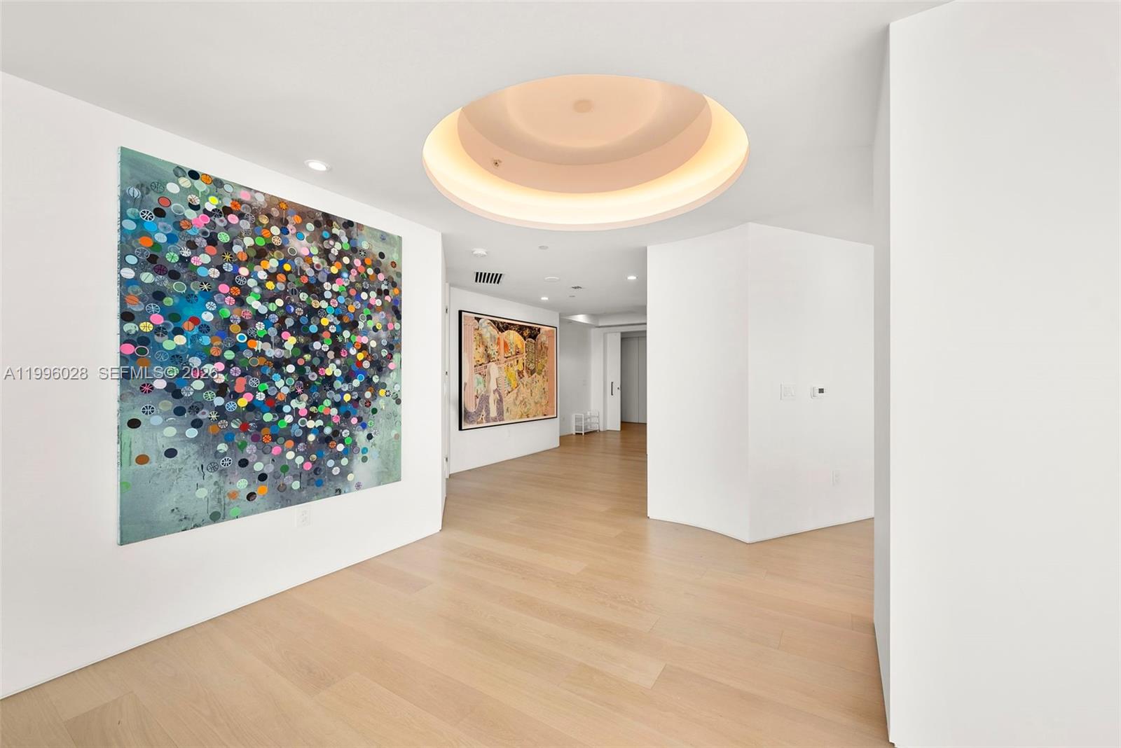 CONTINUUM ON SOUTH BEACH - Residential