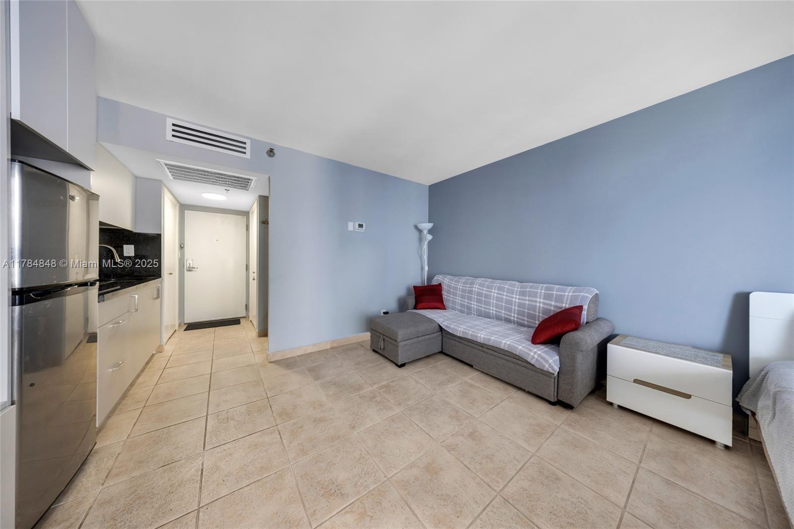 THE AVENTURA BEACH CLUB C - Residential