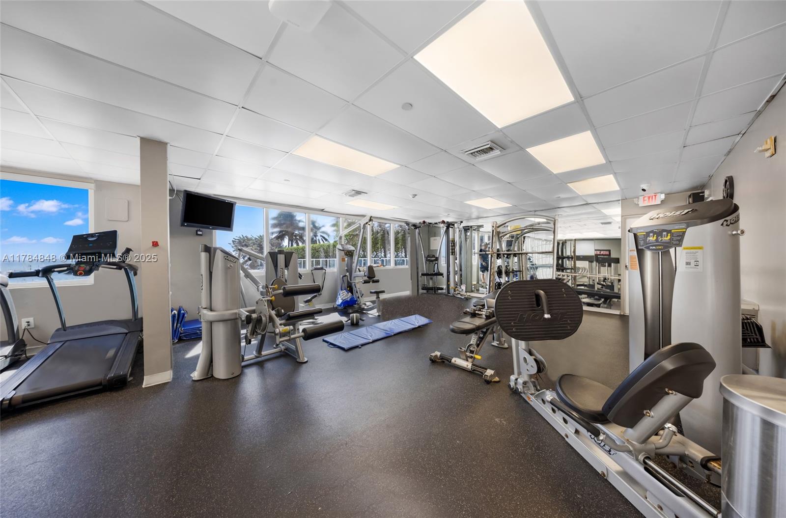 THE AVENTURA BEACH CLUB C - Residential