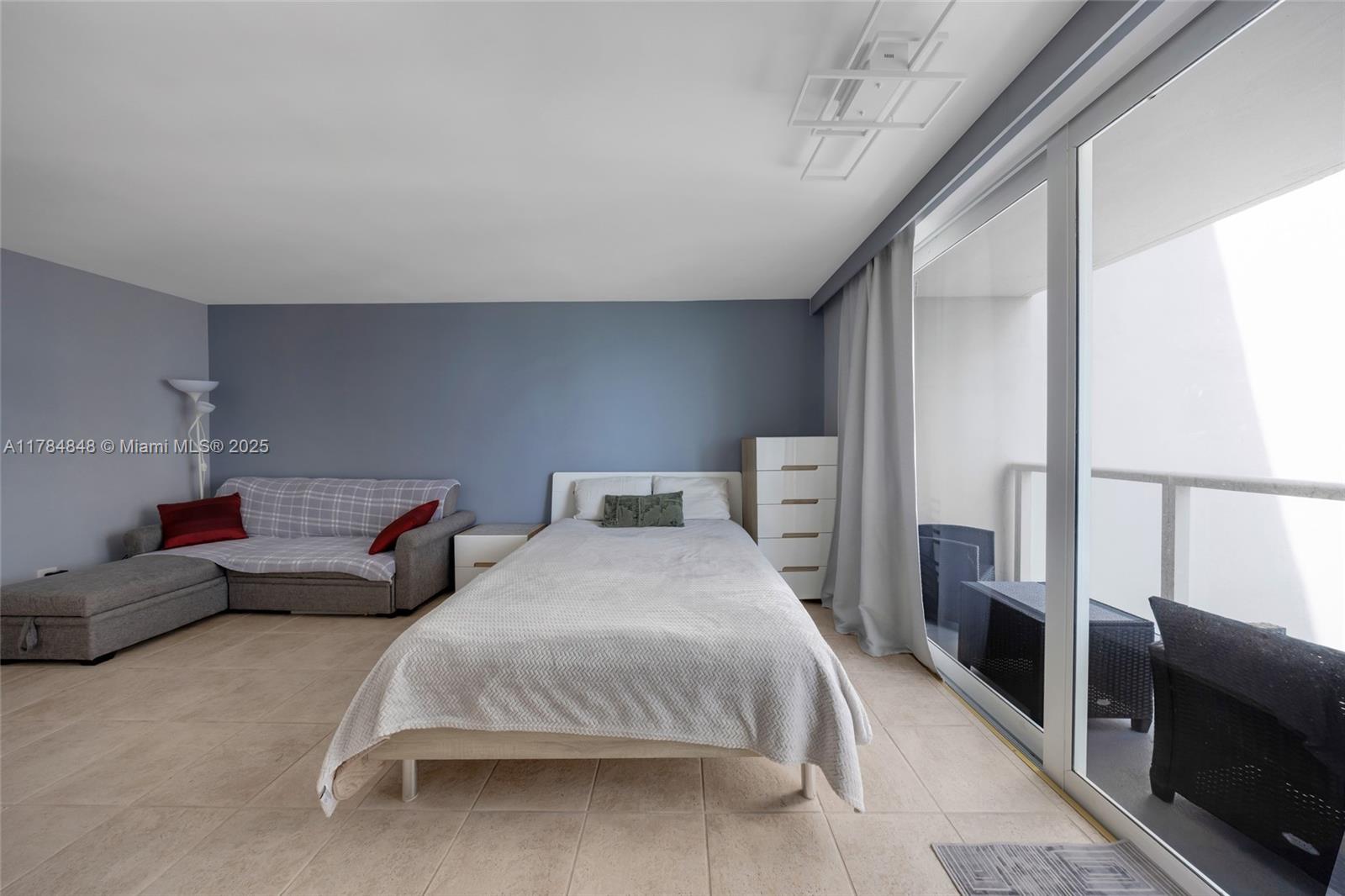 THE AVENTURA BEACH CLUB C - Residential