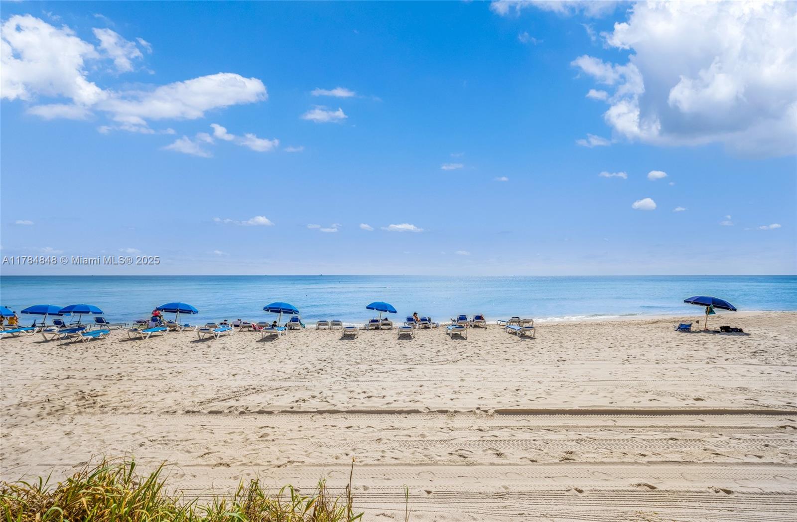 THE AVENTURA BEACH CLUB C - Residential