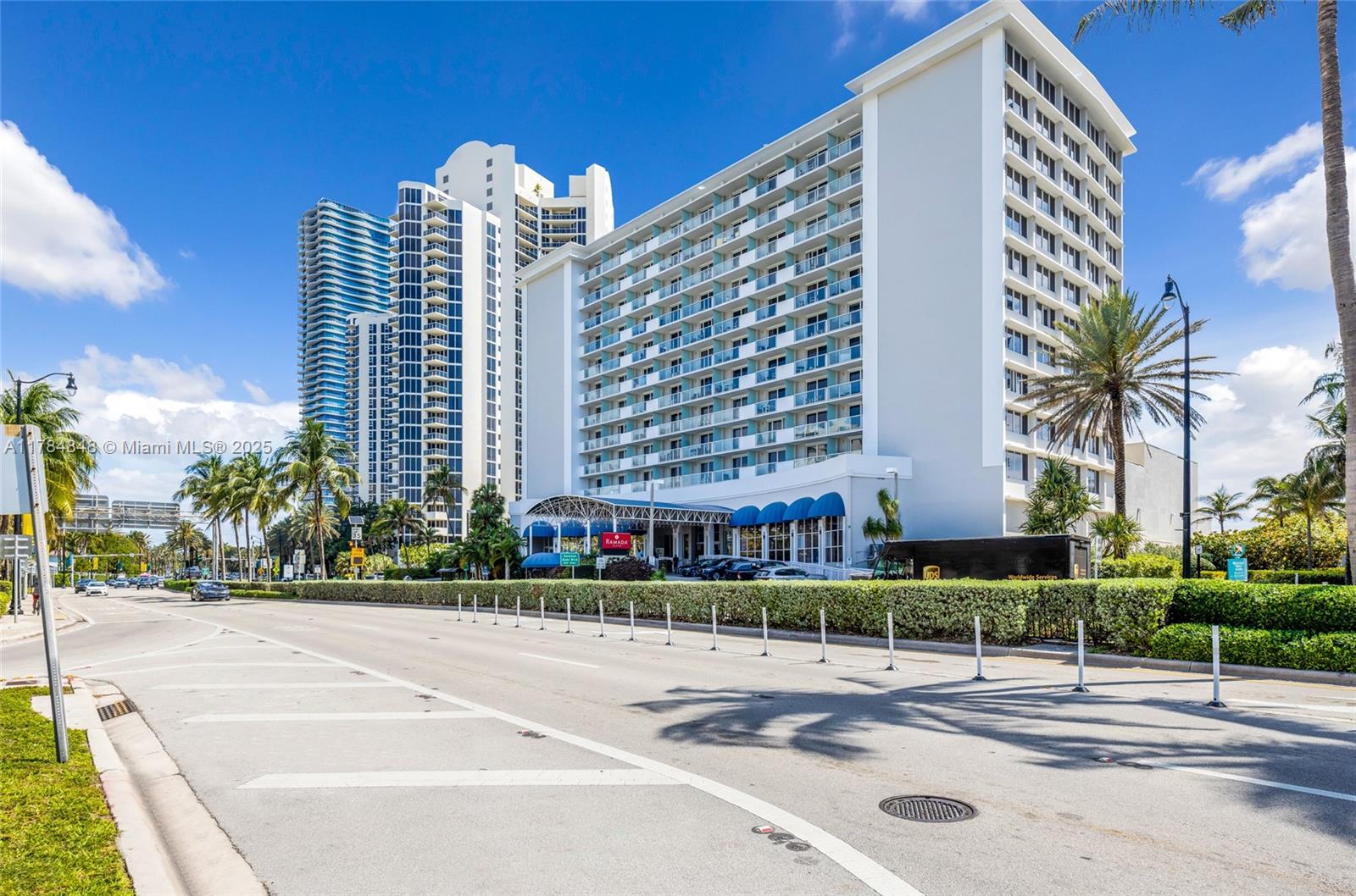 THE AVENTURA BEACH CLUB C - Residential