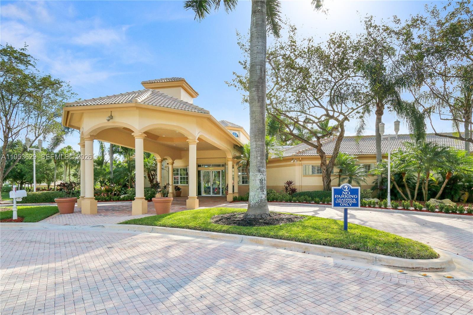 LAKES OF WESTERN PINES RE - Residential