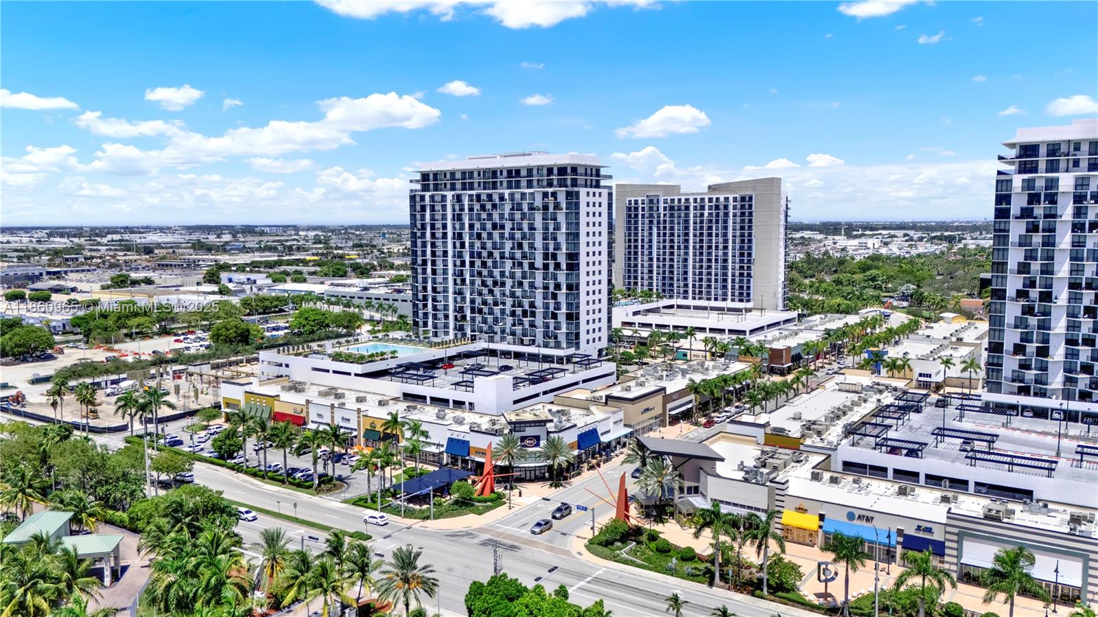 5300 Paseo Downtown Doral - Residential