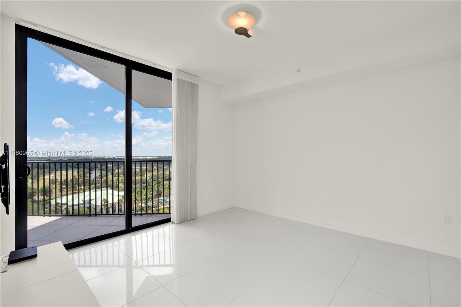 5300 Paseo Downtown Doral - Residential