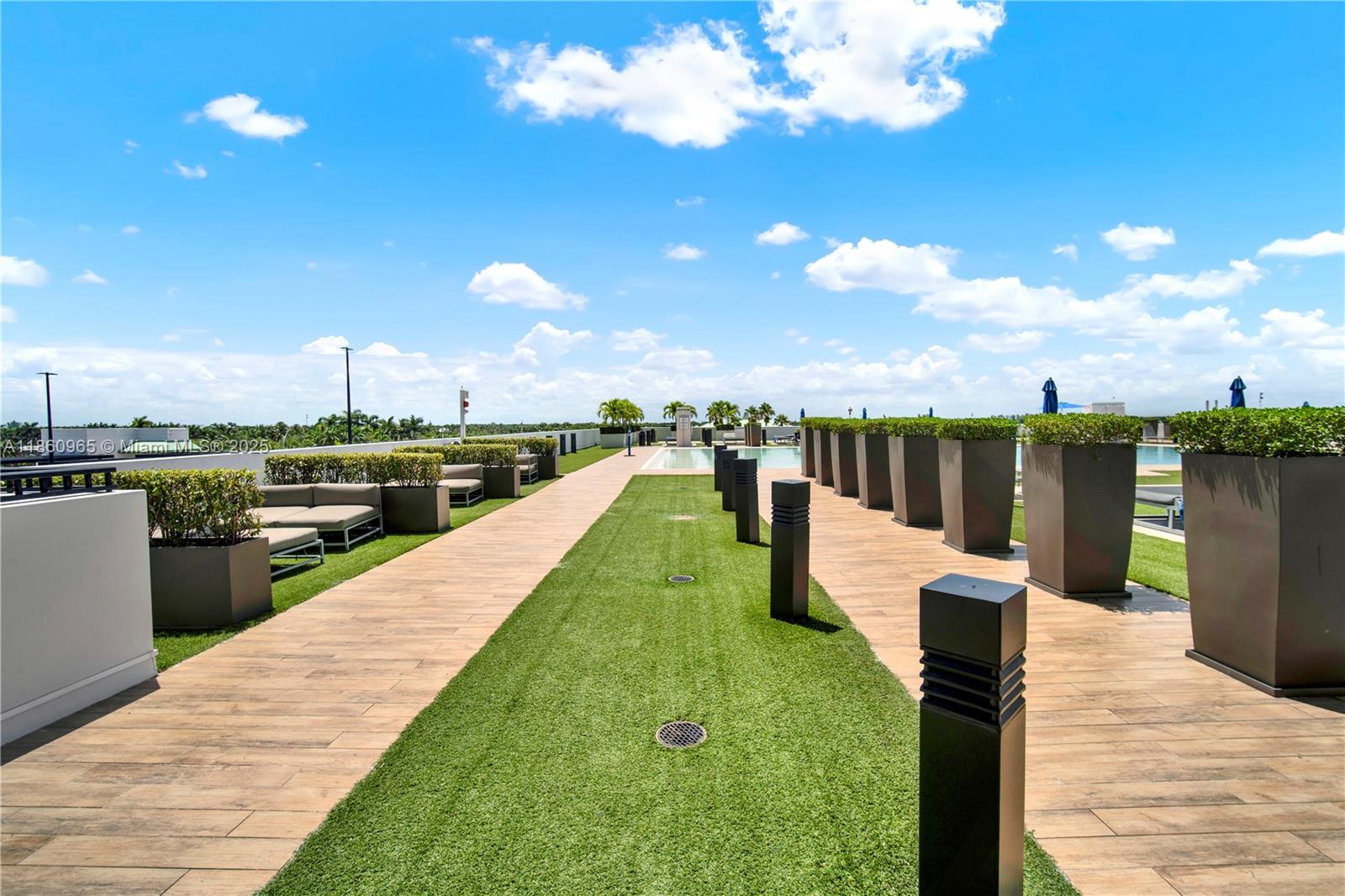 5300 Paseo Downtown Doral - Residential