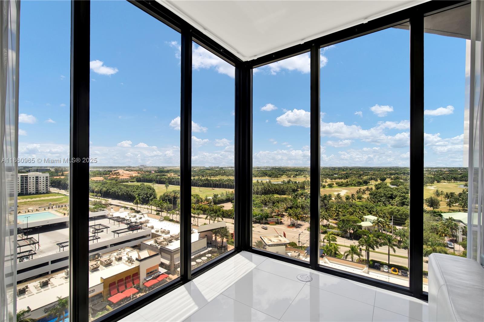 5300 Paseo Downtown Doral - Residential