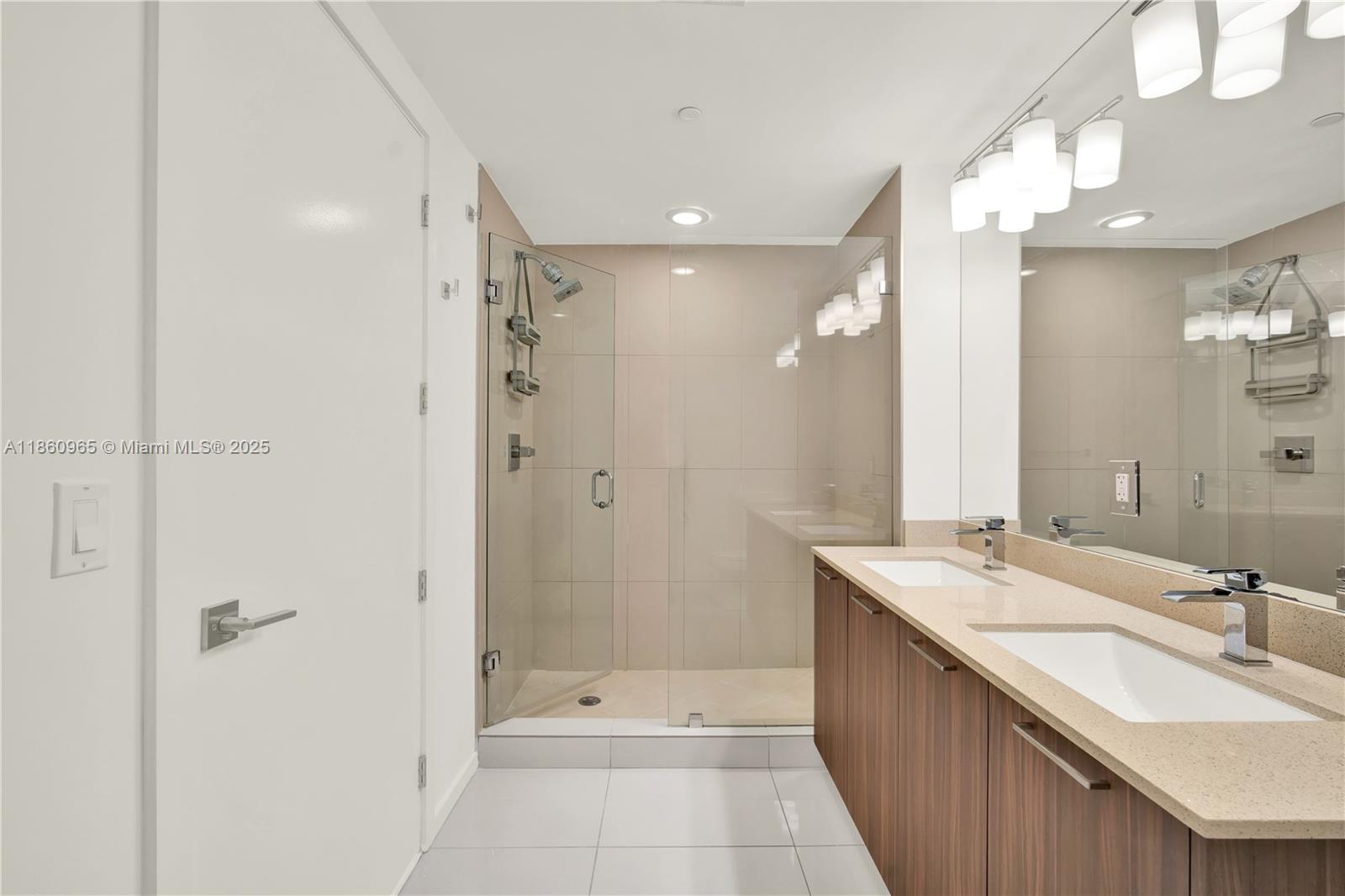 5300 Paseo Downtown Doral - Residential