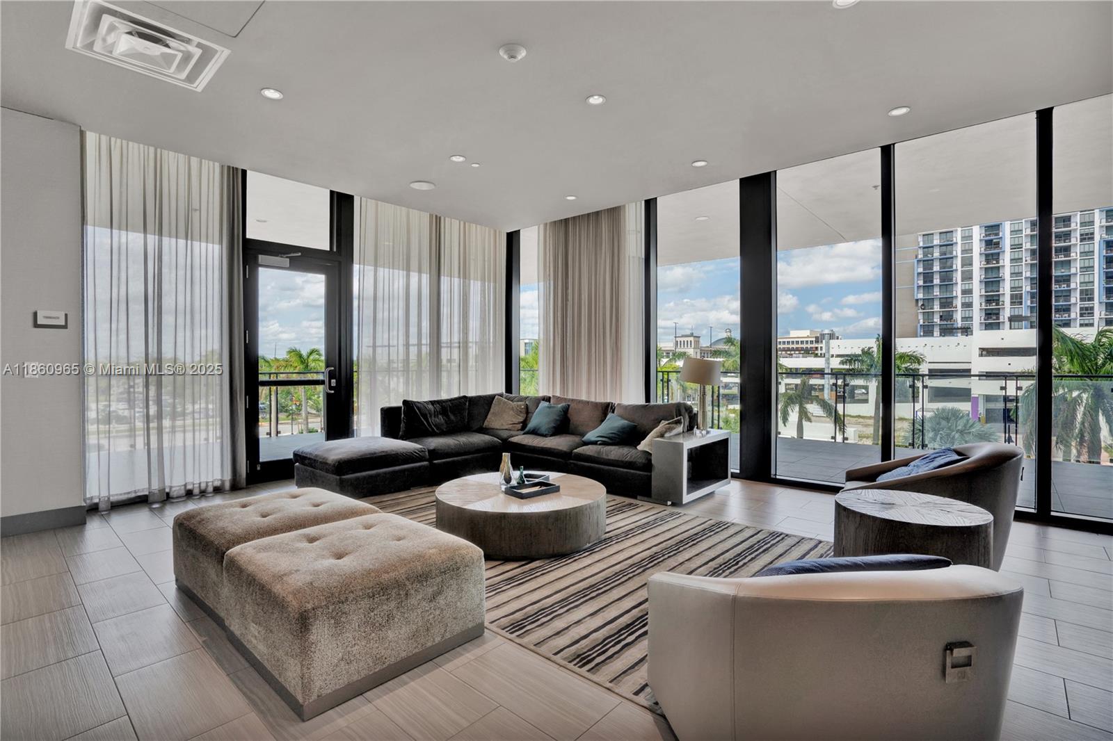 5300 Paseo Downtown Doral - Residential