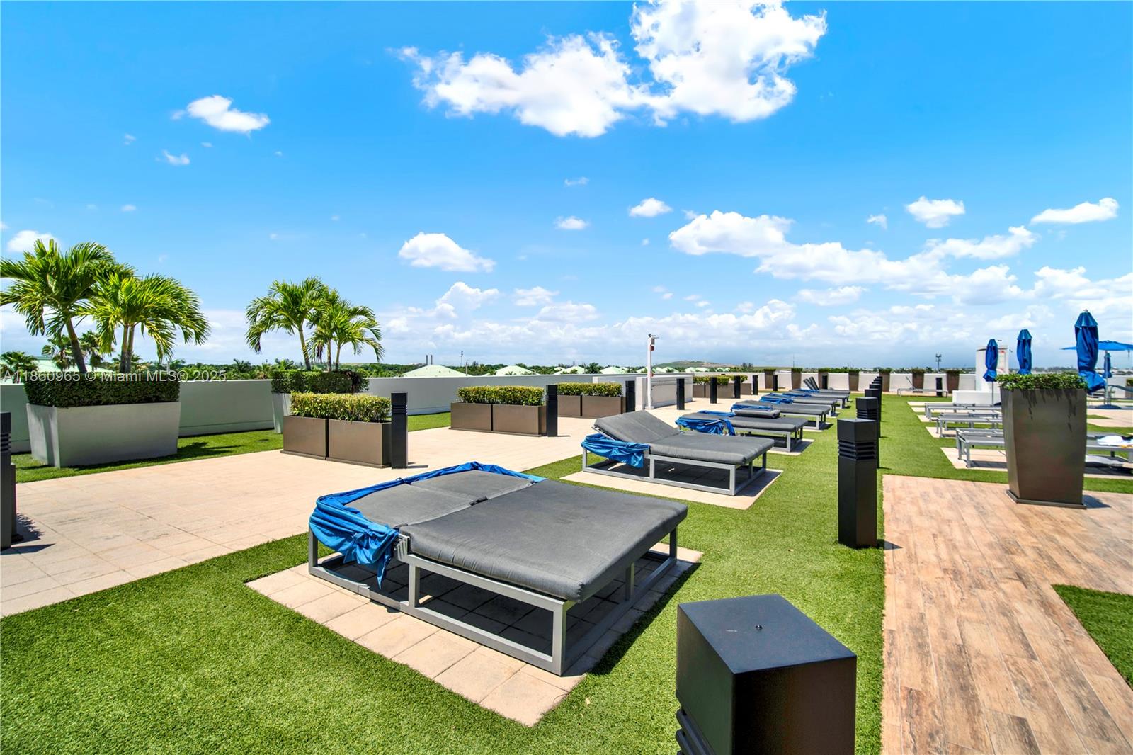 5300 Paseo Downtown Doral - Residential