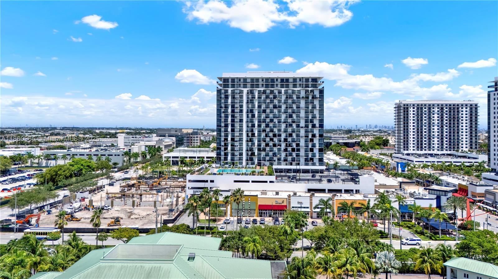 5300 Paseo Downtown Doral - Residential