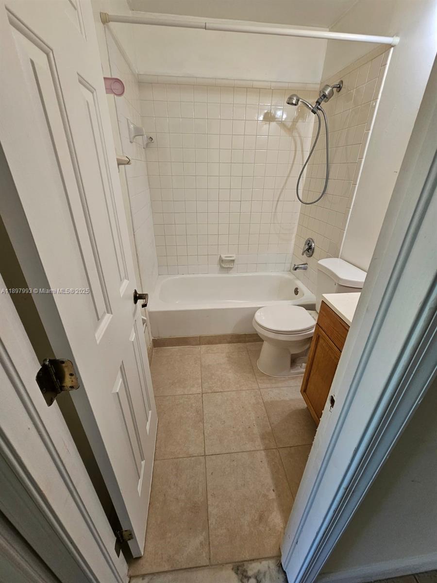 CYPRESS TRACE CONDO - Residential Lease