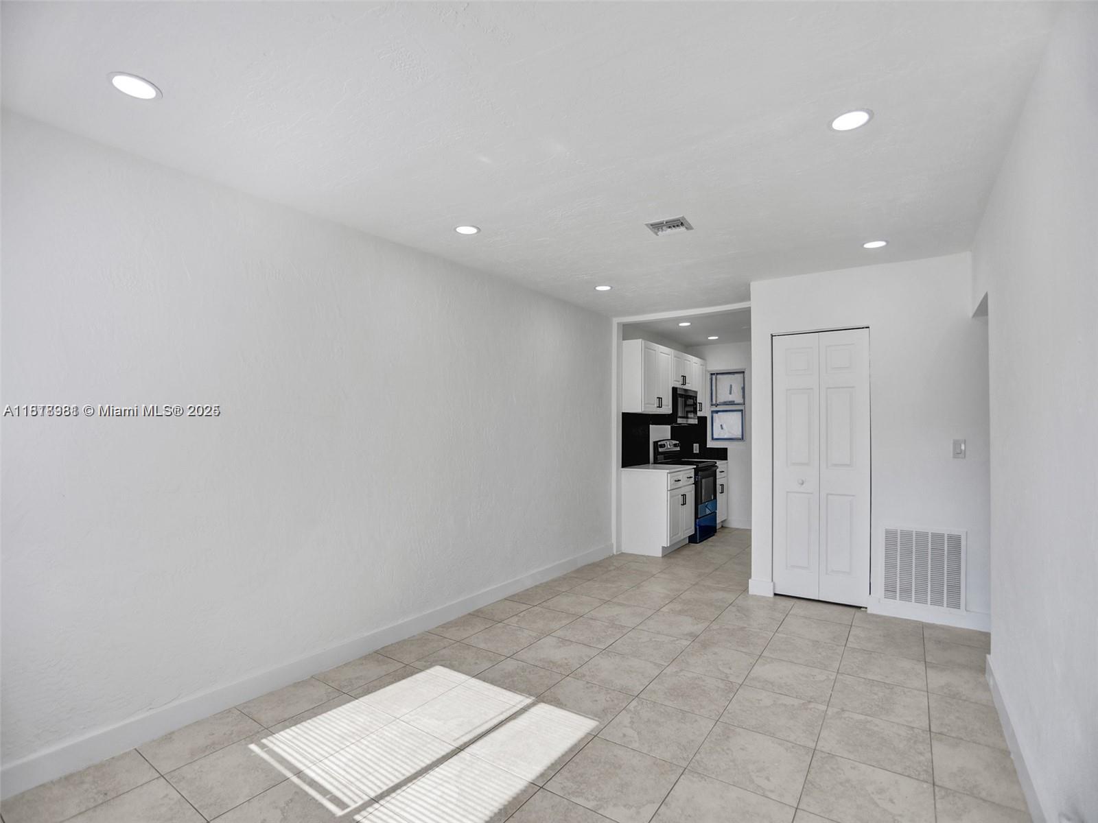 BUCHANAN CENTER - Residential Lease