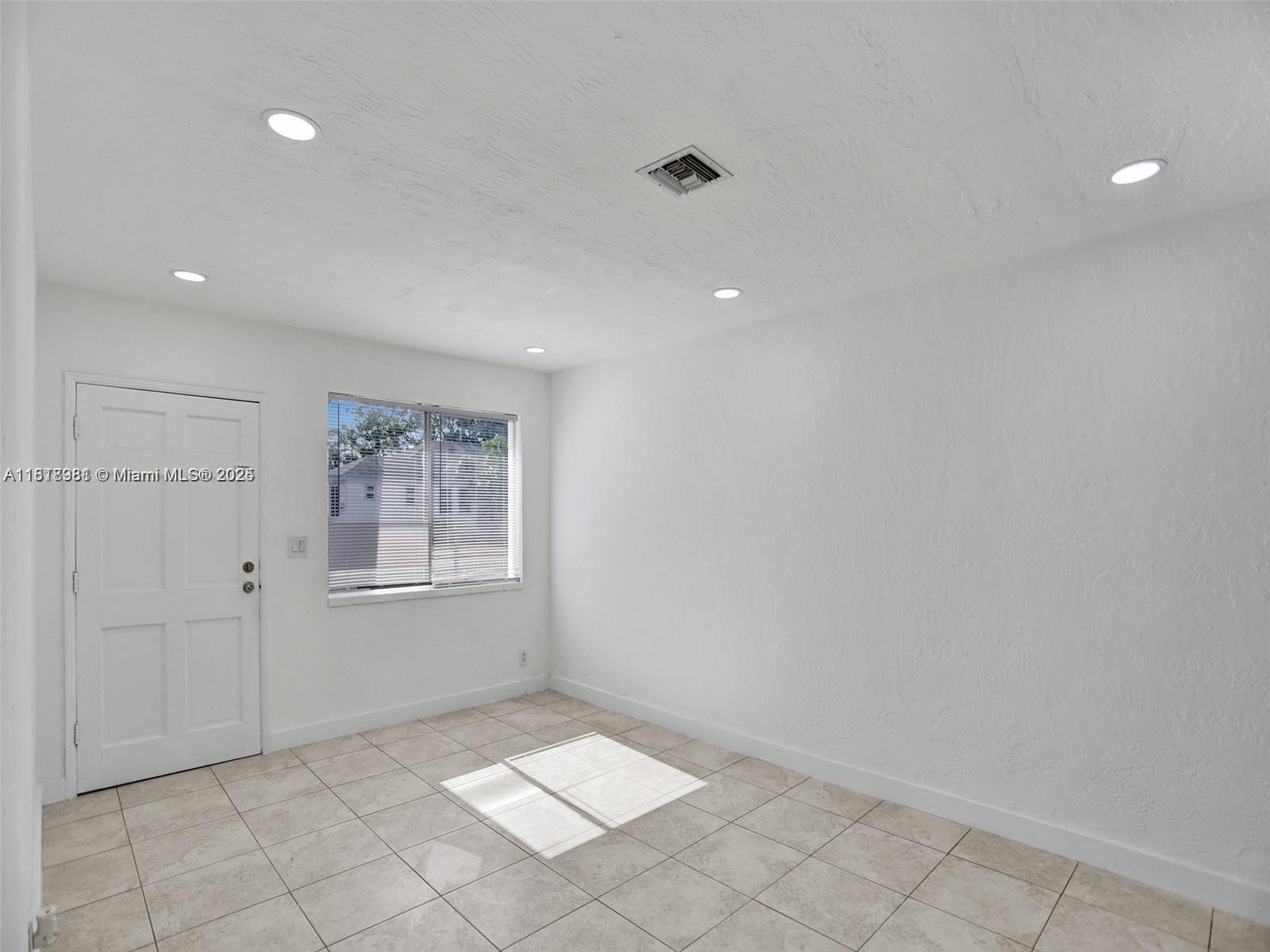 BUCHANAN CENTER - Residential Lease