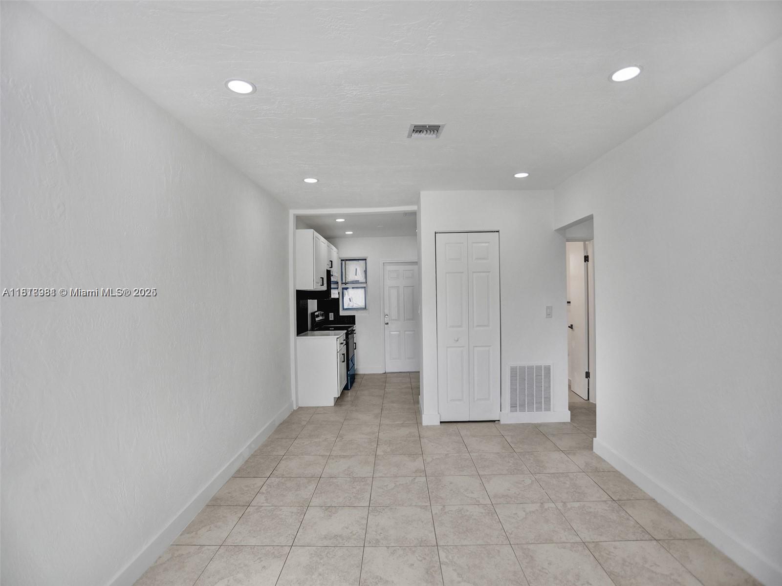 BUCHANAN CENTER - Residential Lease
