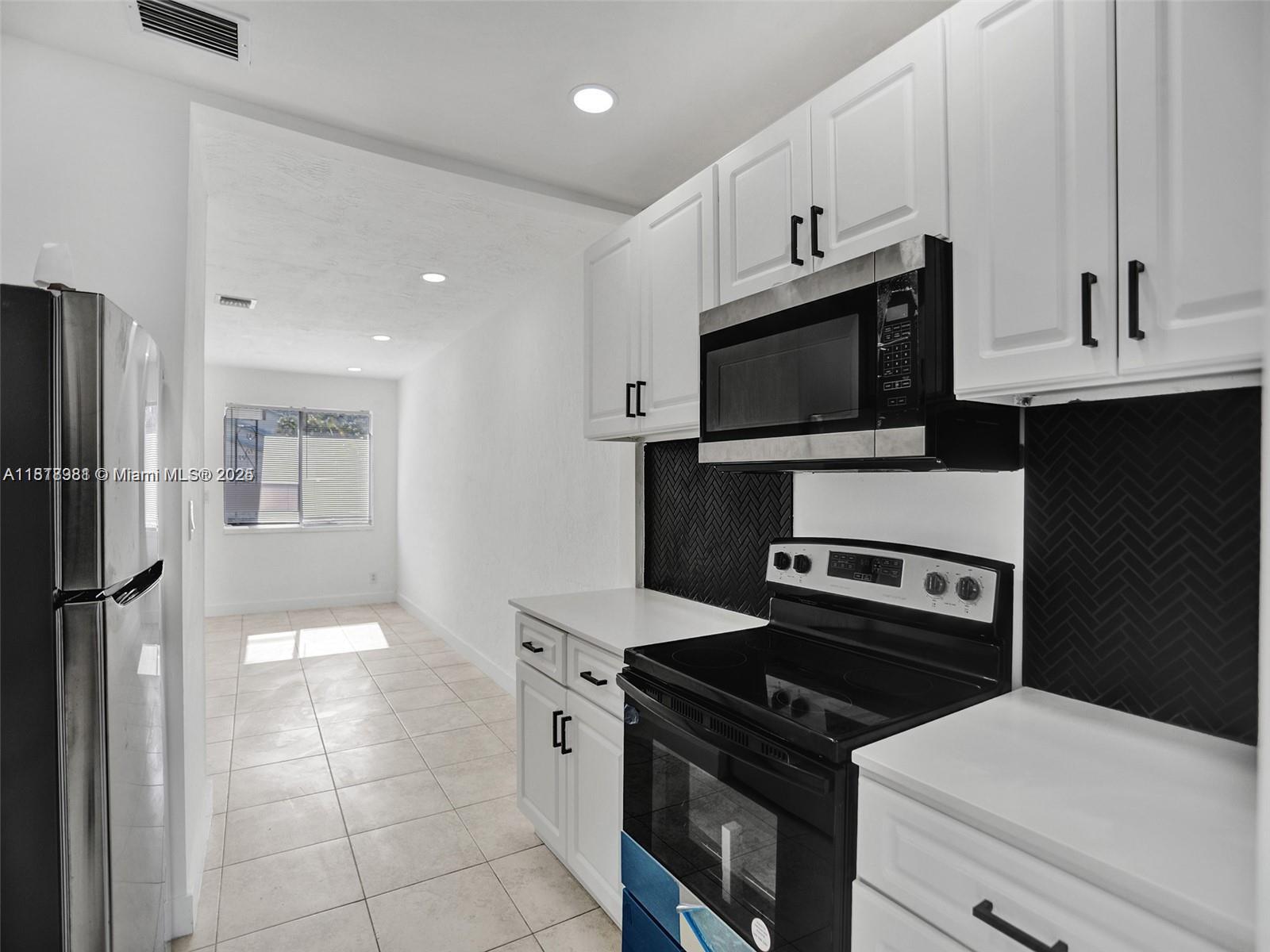 BUCHANAN CENTER - Residential Lease